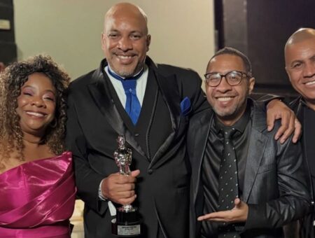 Presidente da UESP recebe Troféu Raça Negra